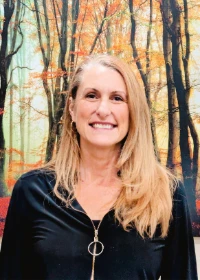 Lee – Front Office